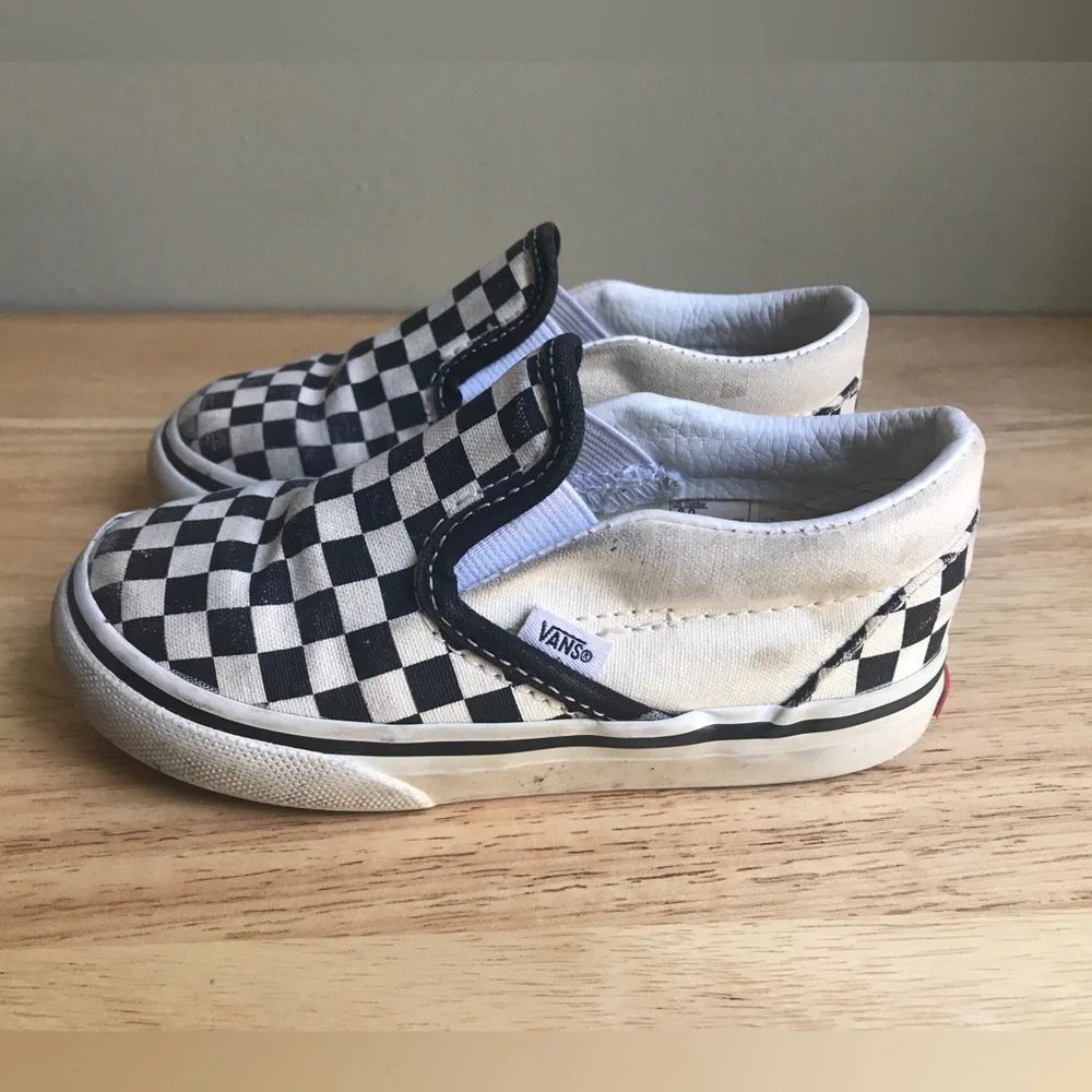 Vans kids Classic Checkered Shoes Black/White Size: US Toddler 8.0 EUR 24.5 CM